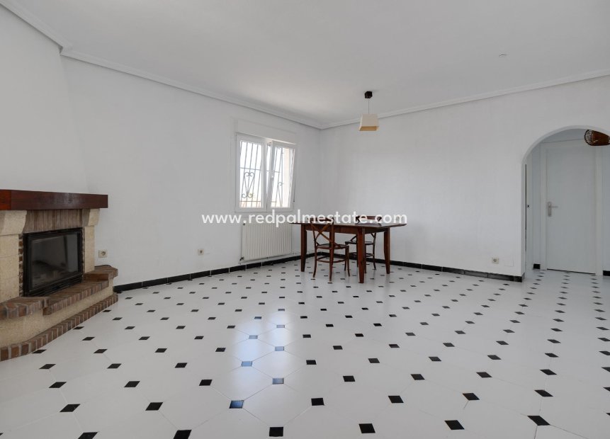 Resale - Town House -
Torrevieja - La Siesta - El Salado - Torreta