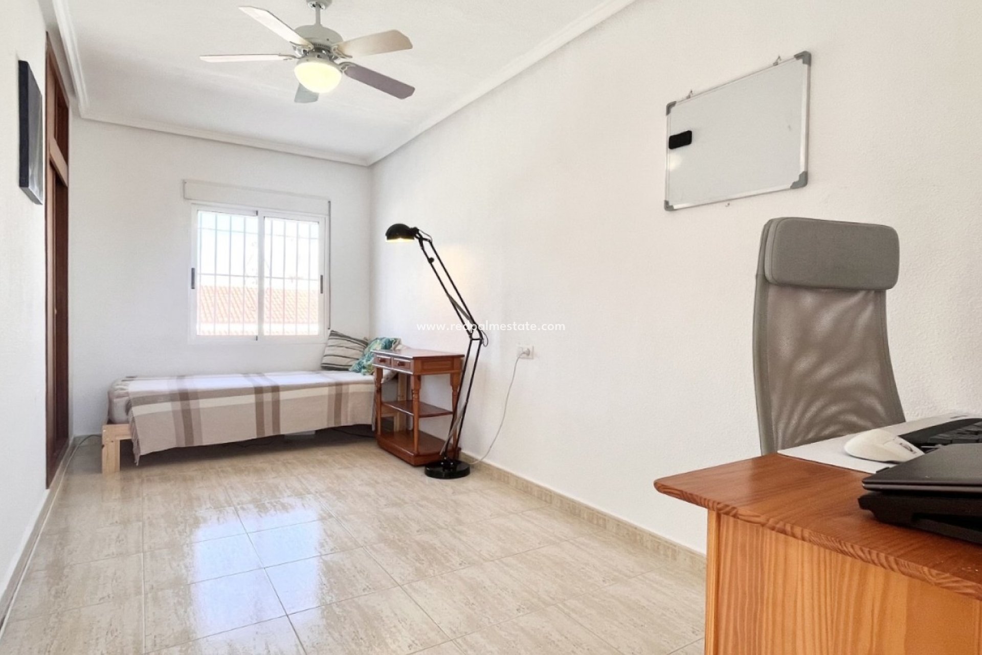 Resale - Town House -
Torrevieja - La Siesta - El Salado - Torreta