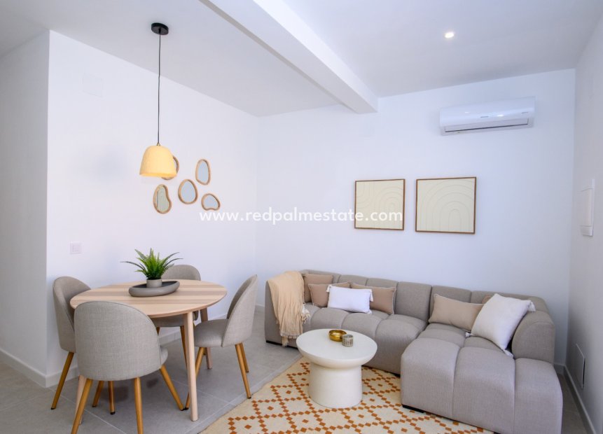 Resale - Town House -
Torrevieja - La Siesta - El Salado -  Torreta