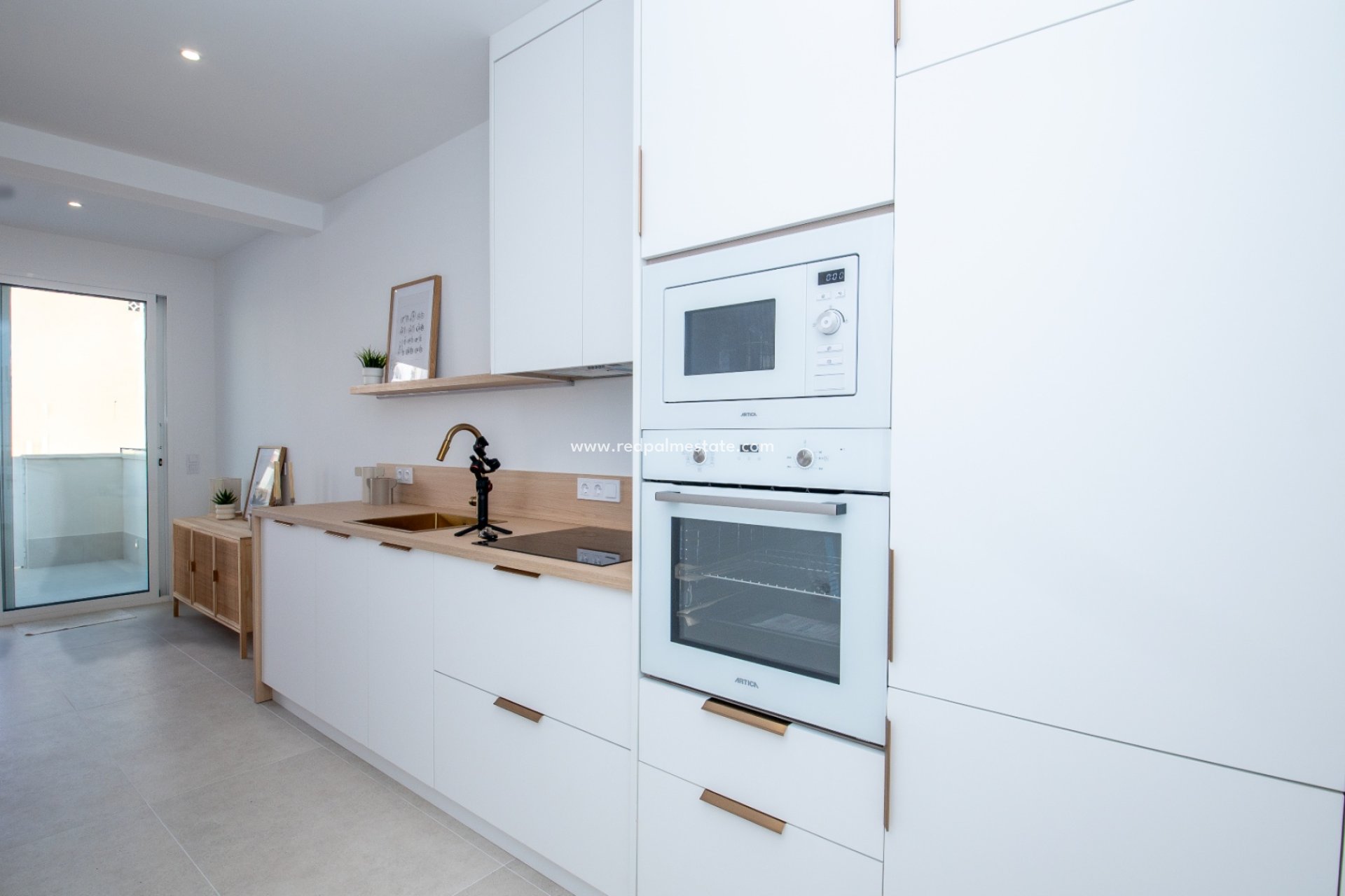 Resale - Town House -
Torrevieja - La Siesta - El Salado -  Torreta