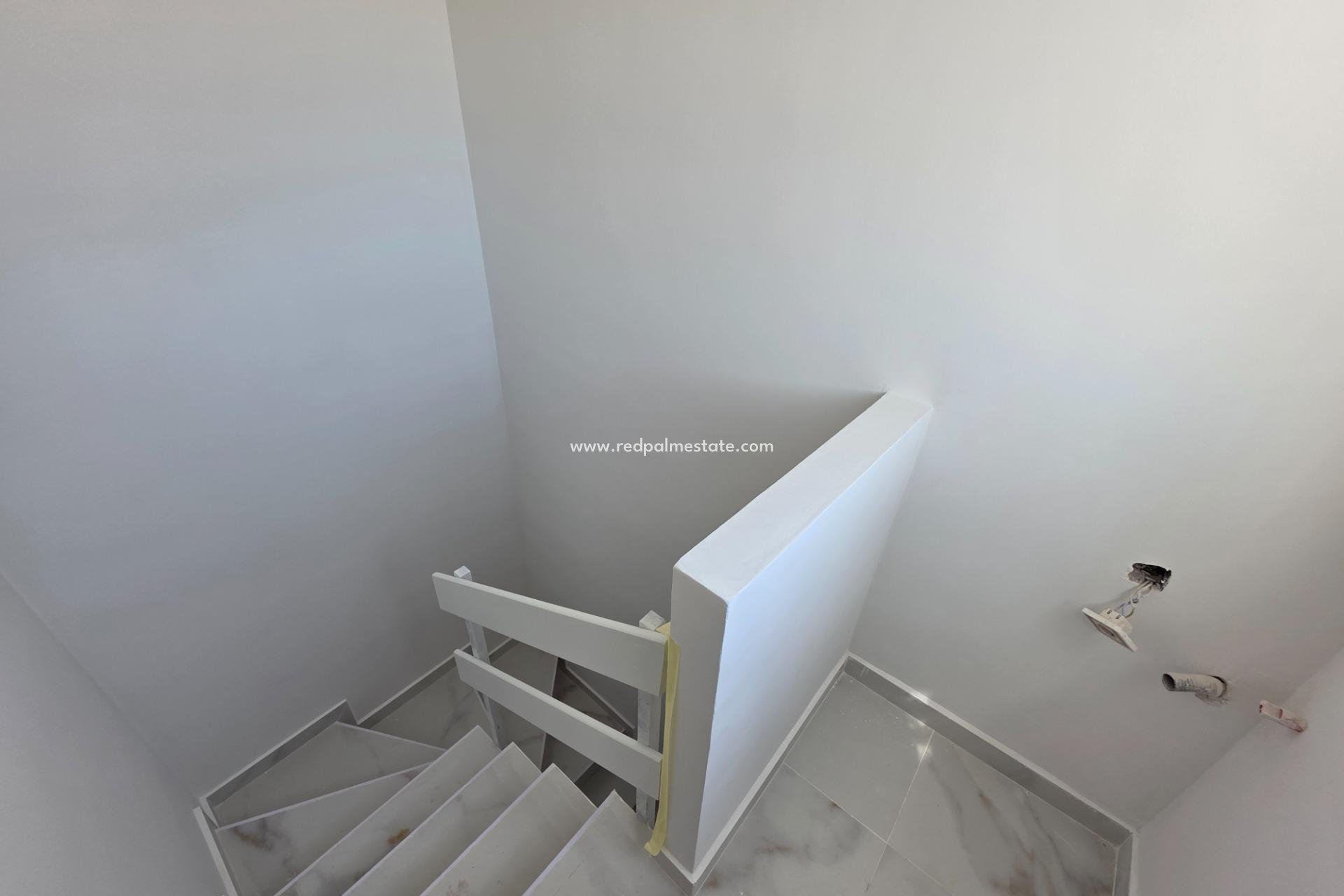 Resale - Town House -
Torrevieja - La Siesta - El Salado - Torreta