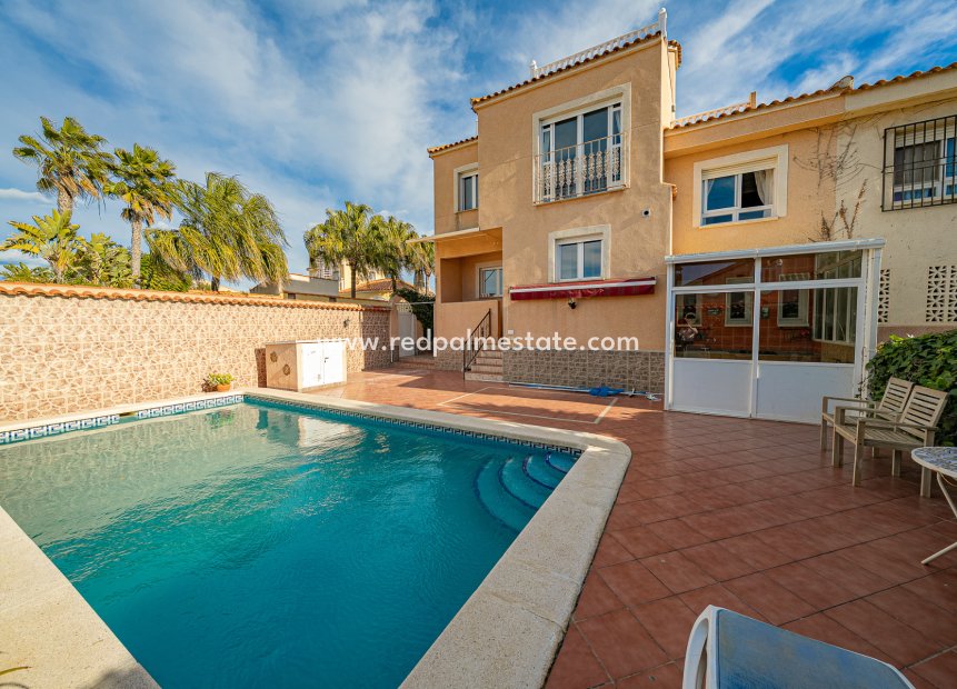 Resale - Town House -
Torrevieja - La Siesta - El Salado - Torreta