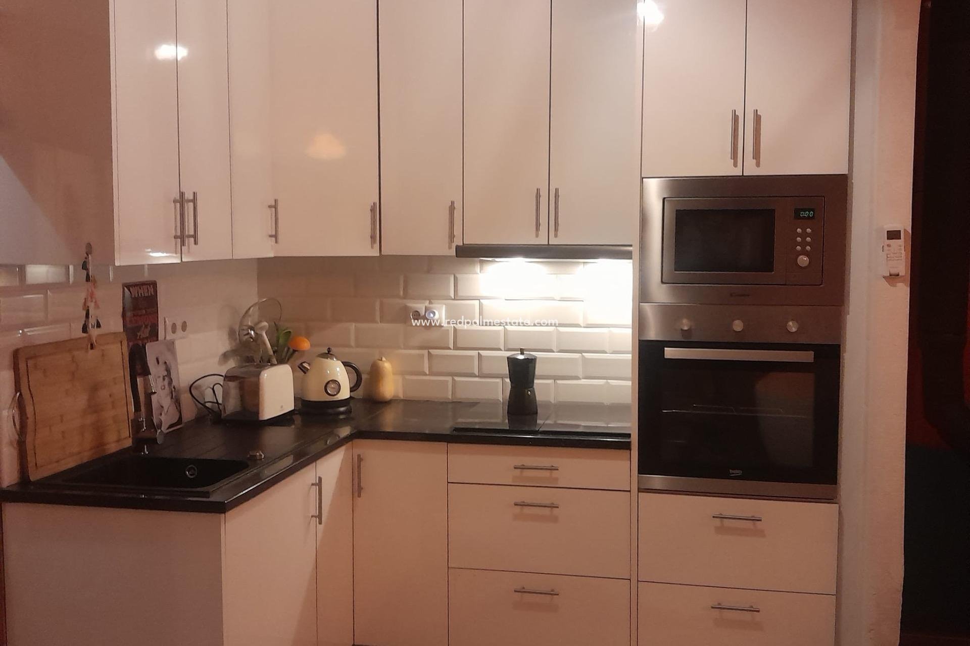 Resale - Town House -
Torrevieja - La Siesta - El Salado - Torreta