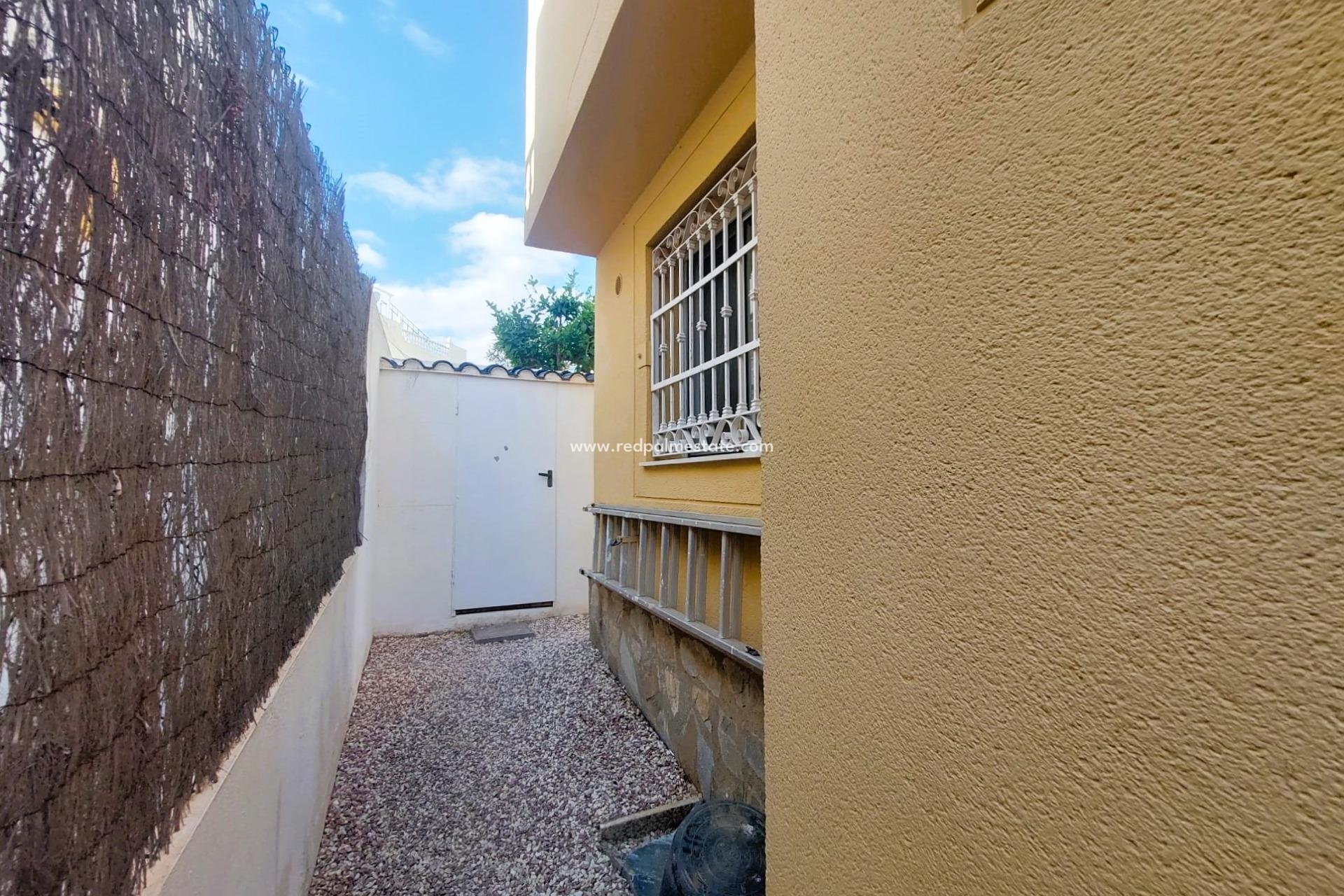 Resale - Town House -
Torrevieja - Los Balcones - Los Altos del Edén