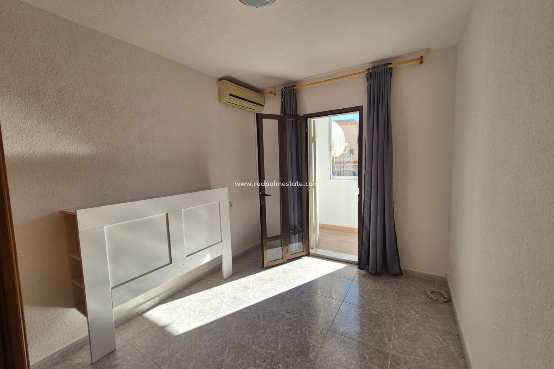 Resale - Town House -
Torrevieja - Los balcones
