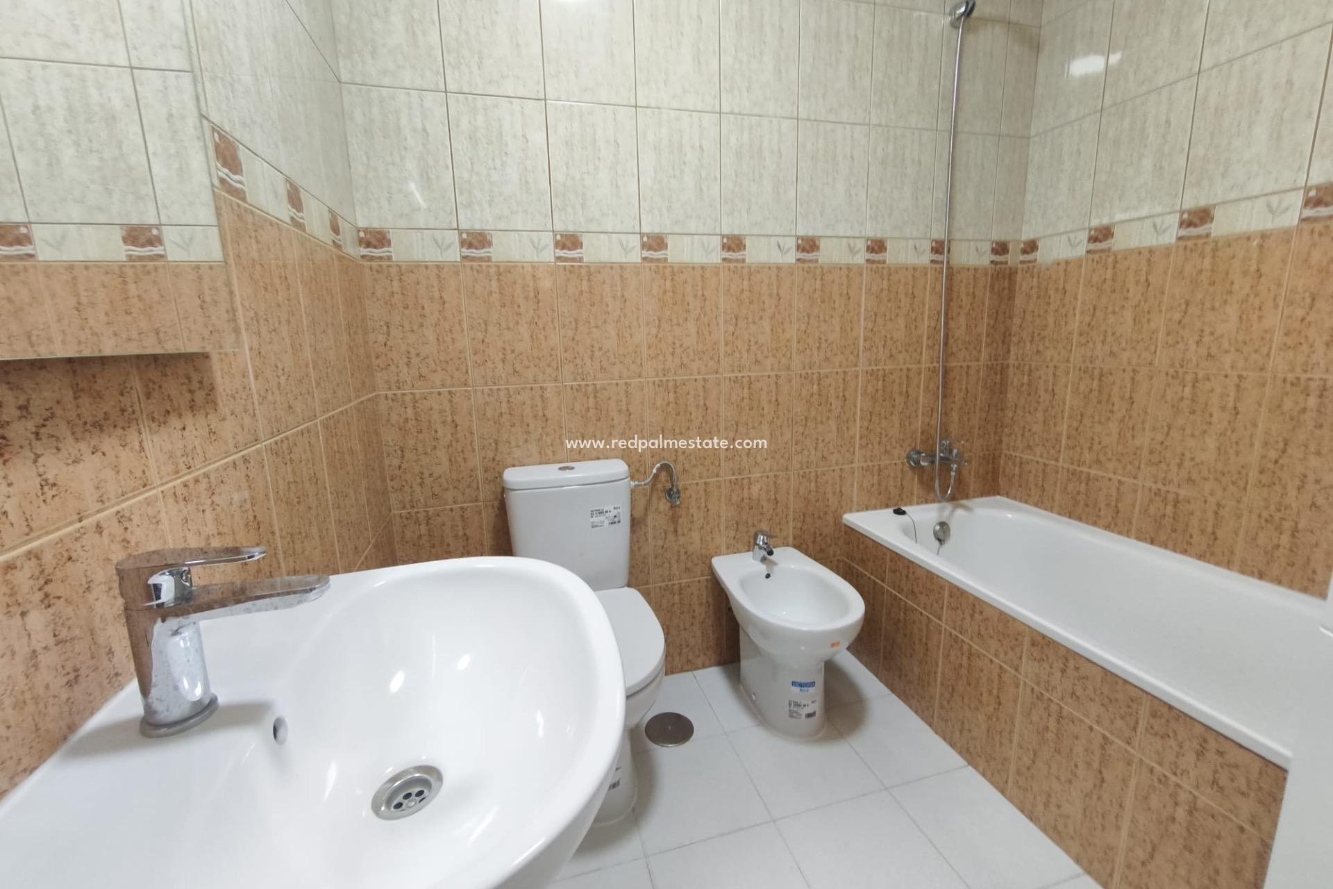 Resale - Town House -
Torrevieja - Los balcones
