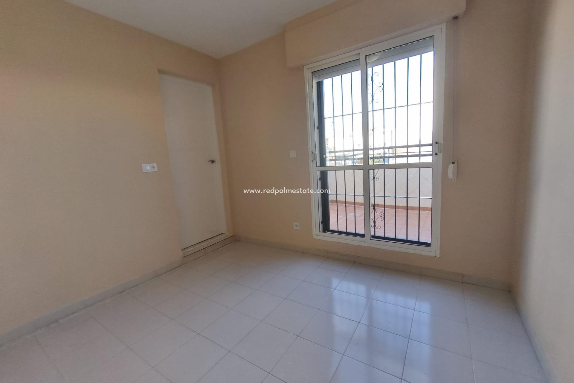 Resale - Town House -
Torrevieja - Los balcones