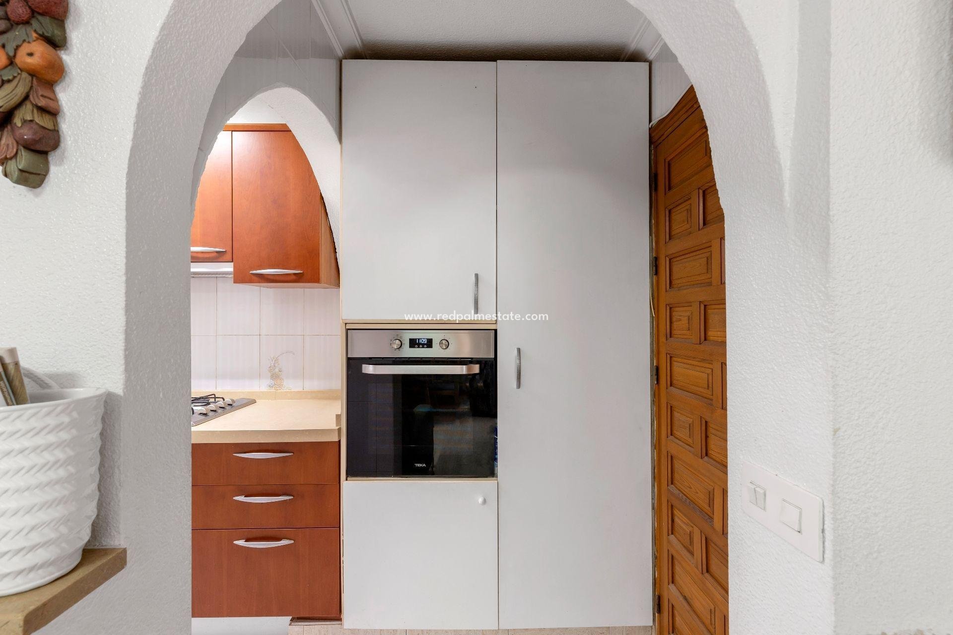 Resale - Town House -
Torrevieja - Los Europeos