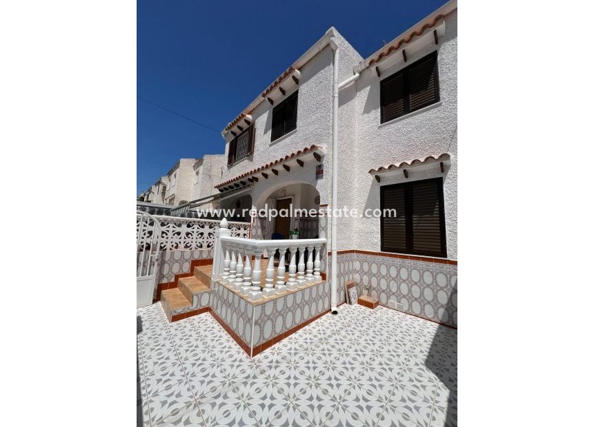 Resale - Town House -
Torrevieja - Nueva Torrevieja - Aguas Nuevas