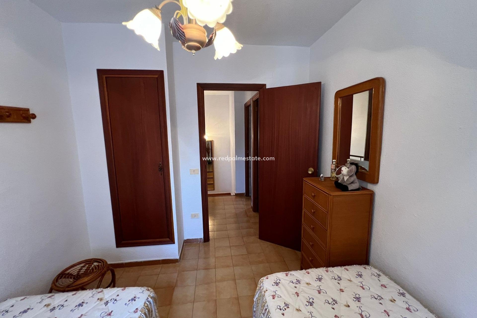 Resale - Town House -
Torrevieja - Nueva Torrevieja - Aguas Nuevas