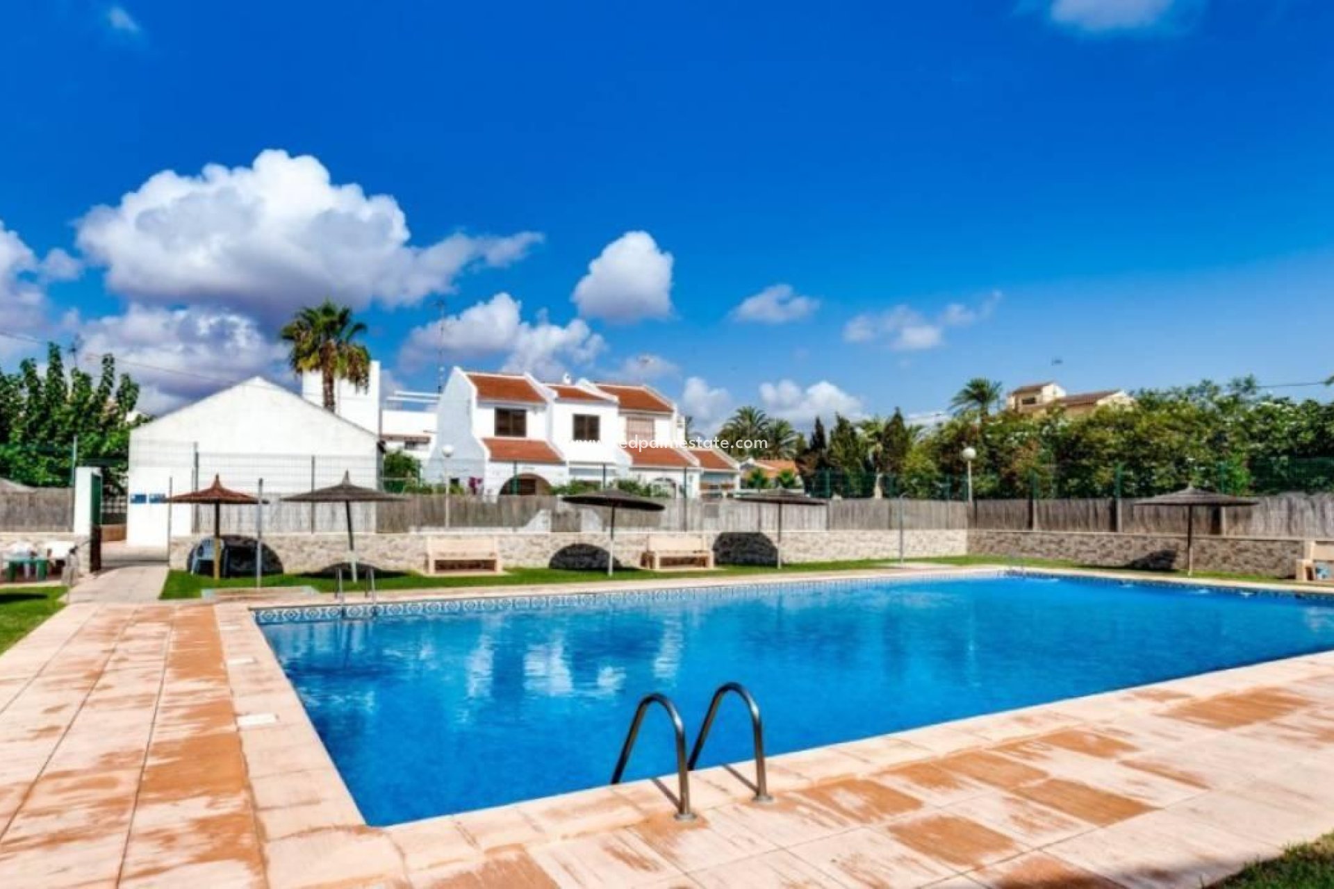 Resale - Town House -
Torrevieja - Nueva Torrevieja - Aguas Nuevas