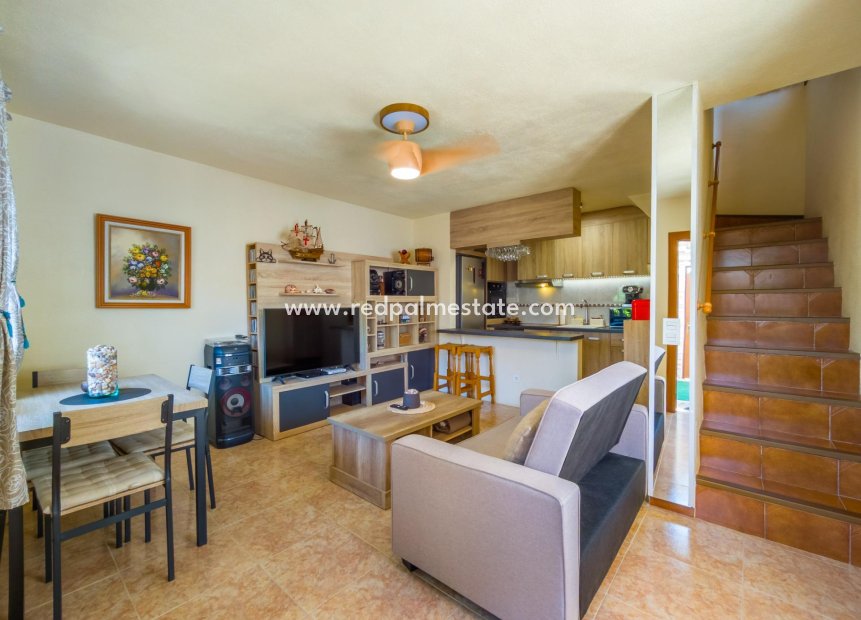 Resale - Town House -
Torrevieja - Nueva Torrevieja - Aguas Nuevas