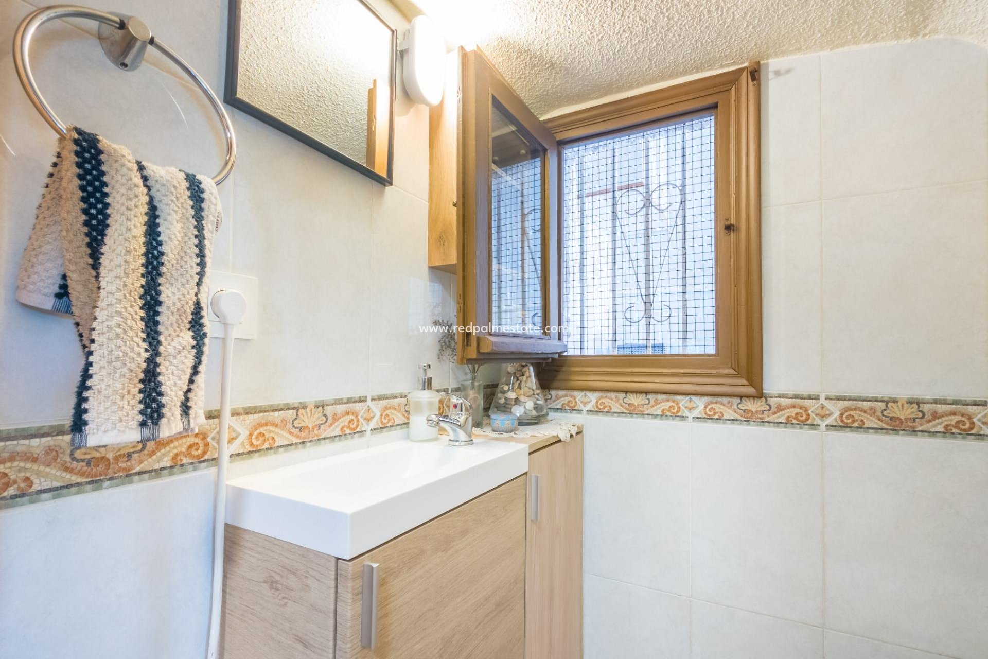 Resale - Town House -
Torrevieja - Nueva Torrevieja - Aguas Nuevas