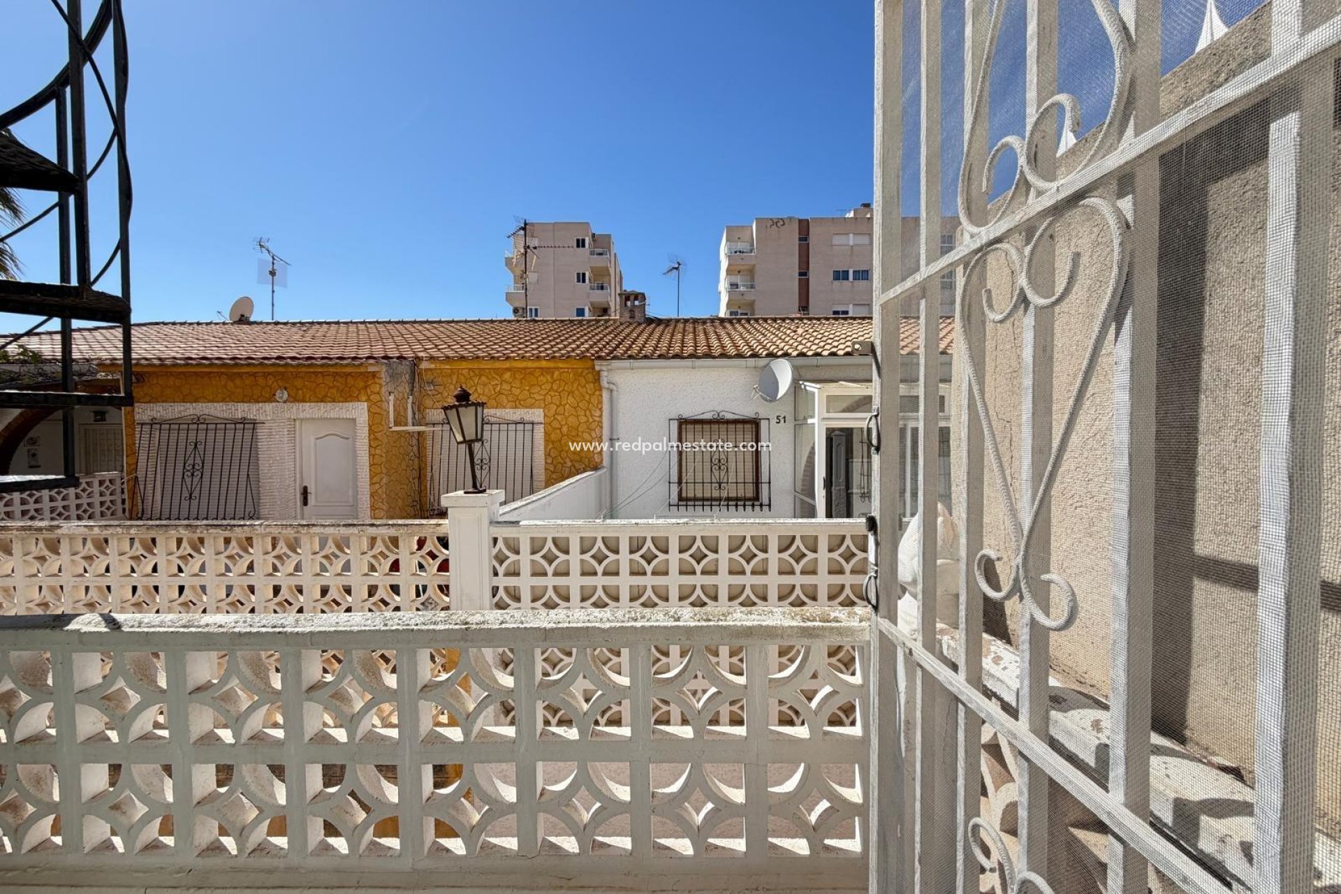 Resale - Town House -
Torrevieja - Nueva Torrevieja - Aguas Nuevas