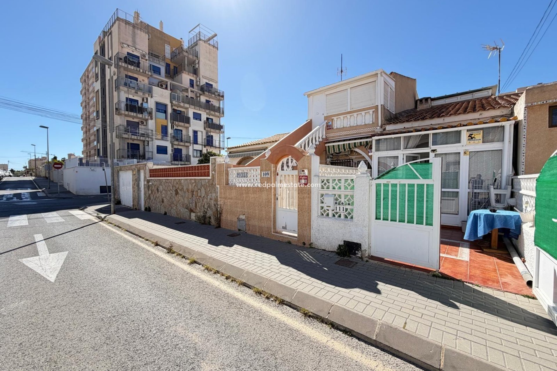 Resale - Town House -
Torrevieja - Nueva Torrevieja - Aguas Nuevas