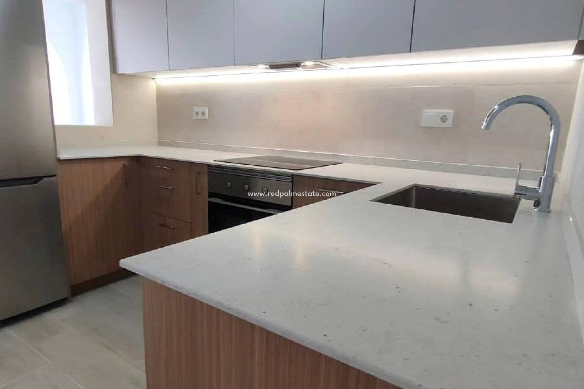Resale - Town House -
Torrevieja - Nueva Torrevieja - Aguas Nuevas