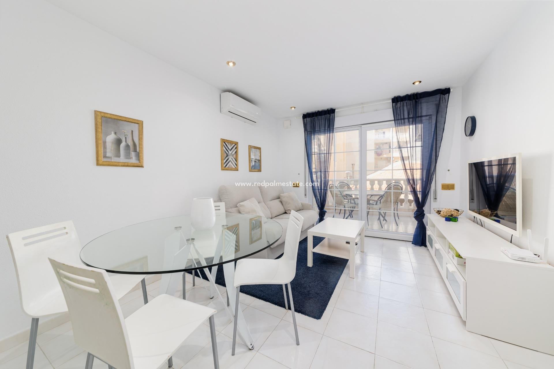 Resale - Town House -
Torrevieja - Playa de los Locos