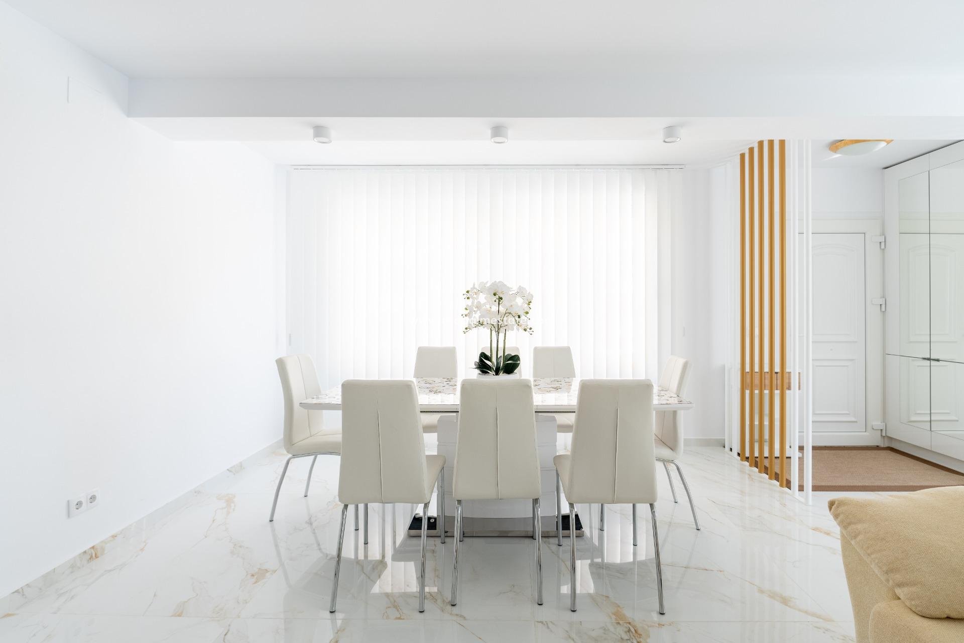 Resale - Town House -
Torrevieja - Punta prima