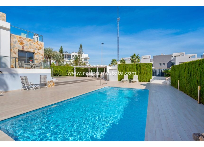 Resale - Town House -
Torrevieja - Punta prima