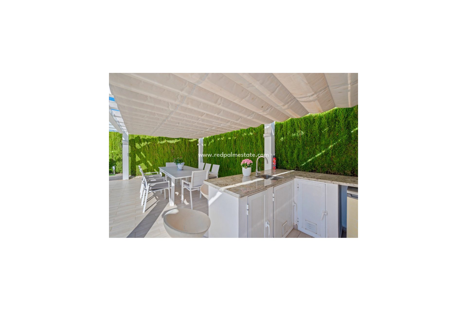 Resale - Town House -
Torrevieja - Punta prima