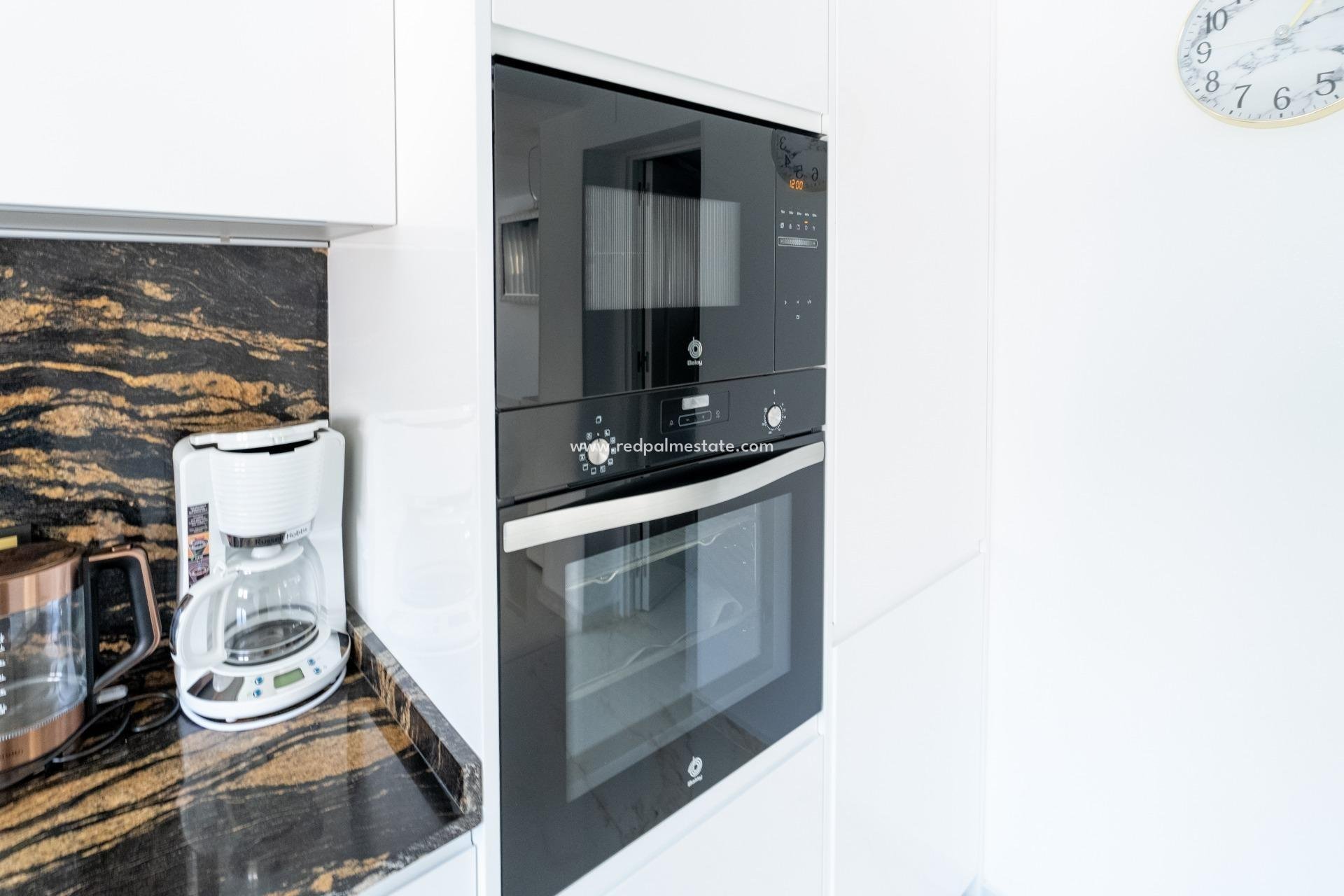 Resale - Town House -
Torrevieja - Punta prima