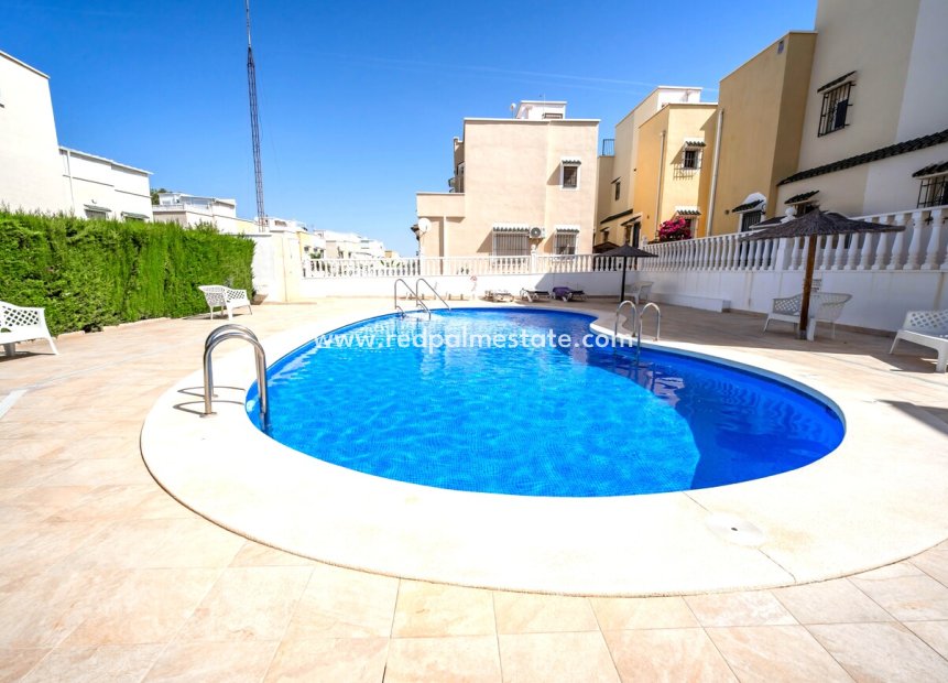 Resale - Town House -
Torrevieja - Res Valle de los pinos