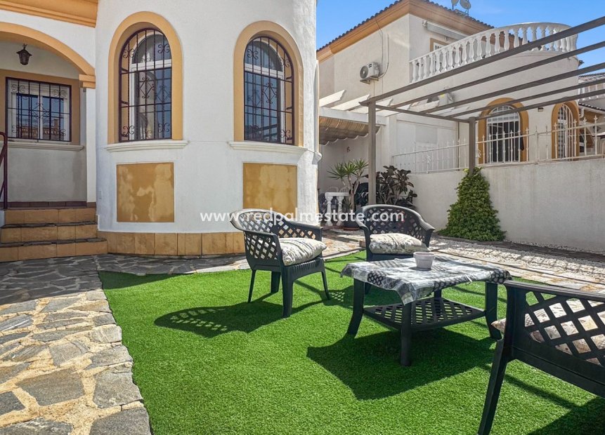 Resale - Town House -
Torrevieja