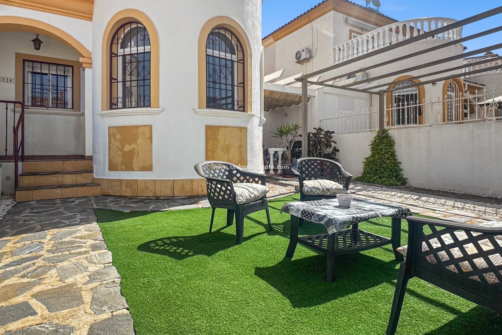 Resale - Town House -
Torrevieja