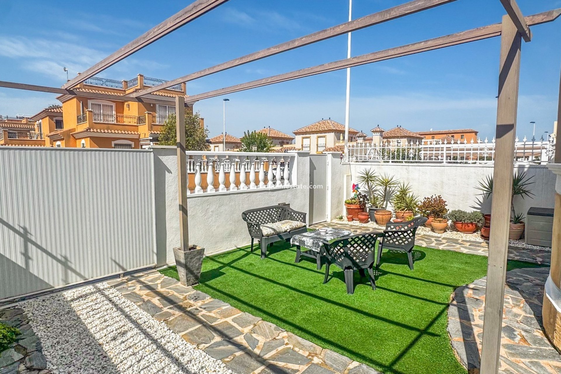 Resale - Town House -
Torrevieja