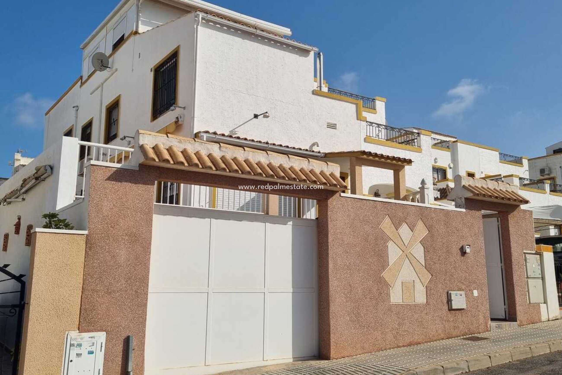 Resale - Town House -
Torrevieja