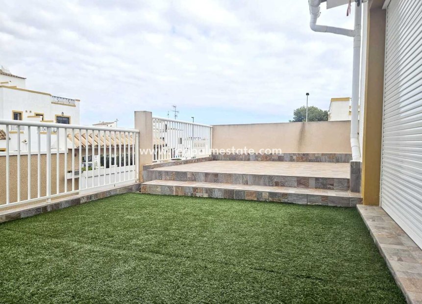 Resale - Town House -
Torrevieja
