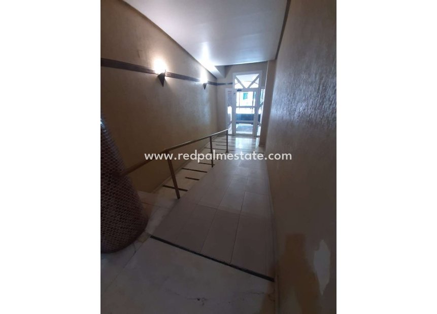 Resale - Town House -
Torrevieja