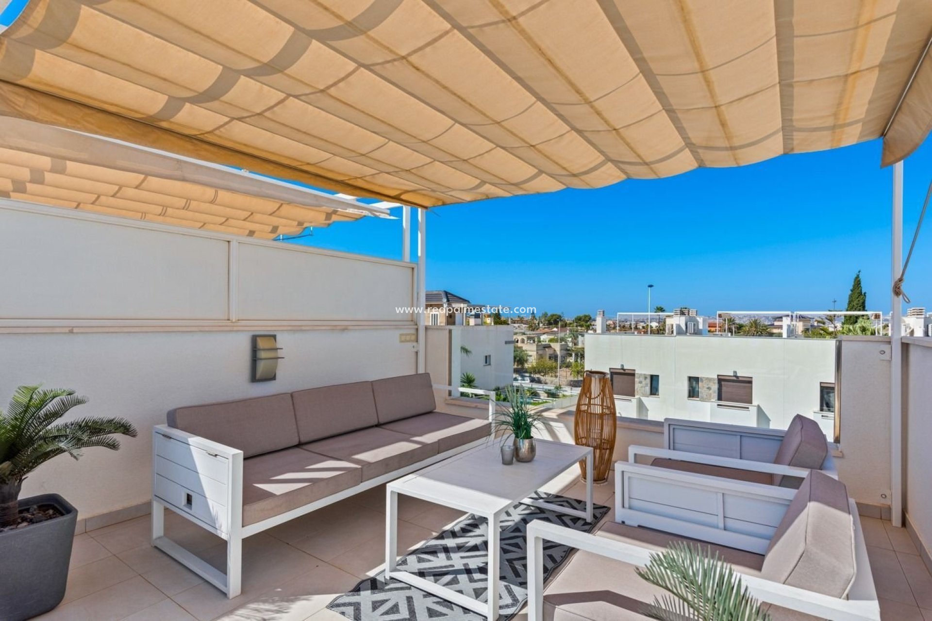 Resale - Town House -
Torrevieja