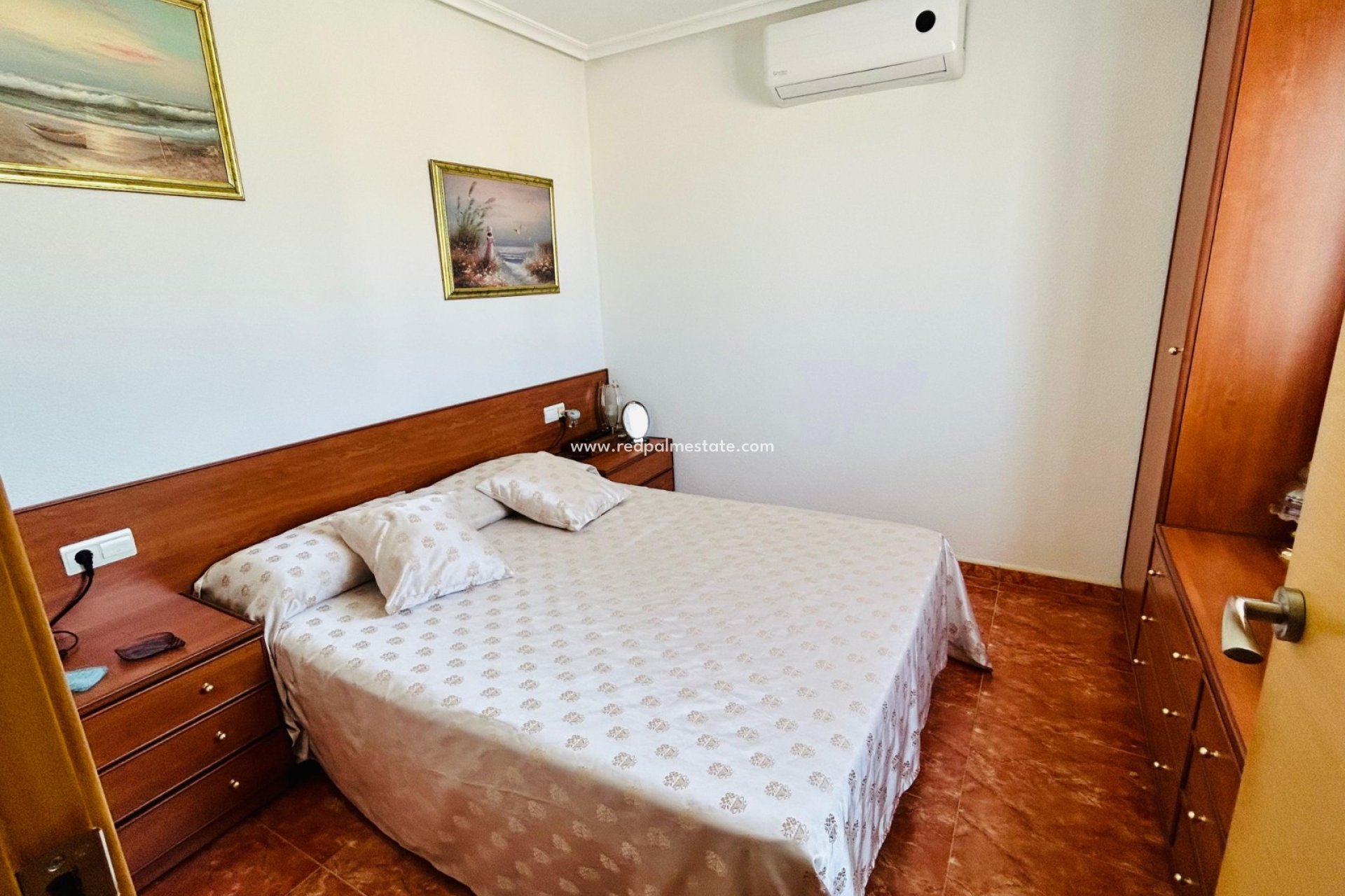 Resale - Town House -
Torrevieja