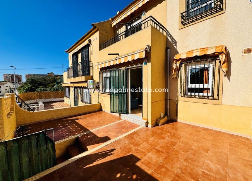 Resale - Town House -
Torrevieja