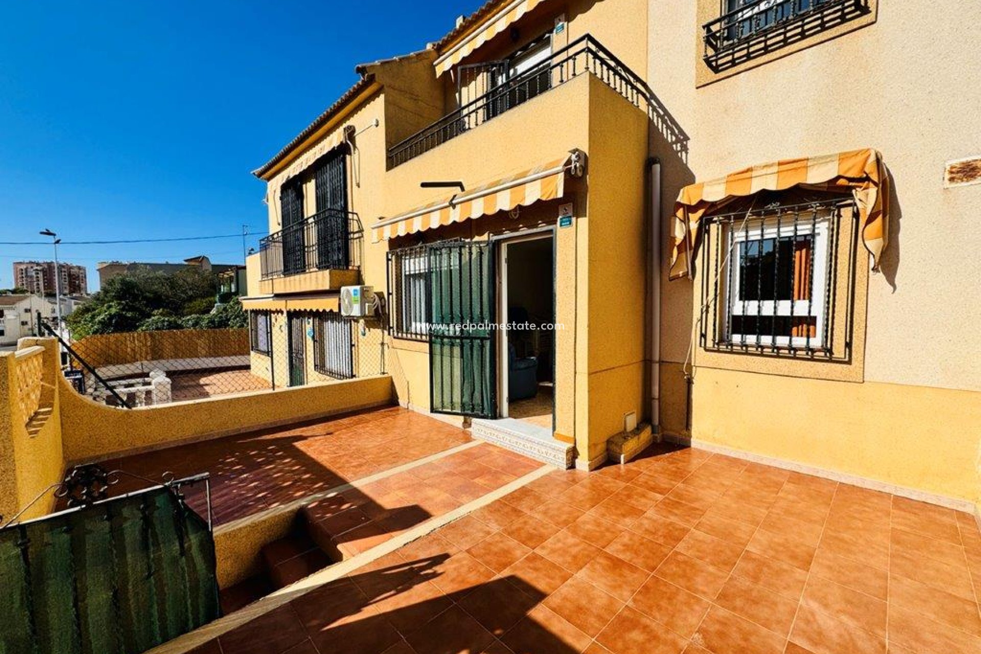 Resale - Town House -
Torrevieja