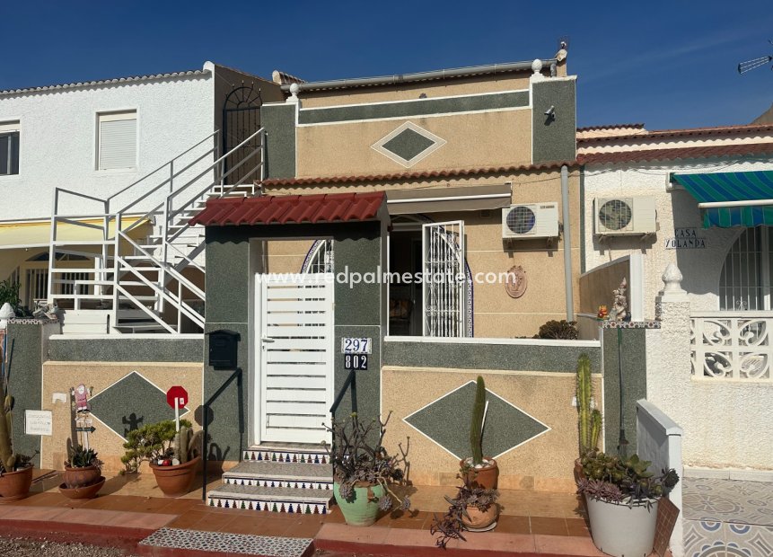 Resale - Town House -
Torrevieja