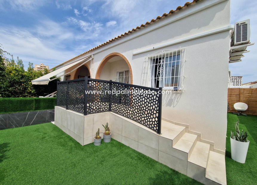 Resale - Town House -
Torrevieja