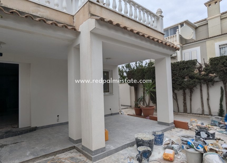 Resale - Town House -
Torrevieja