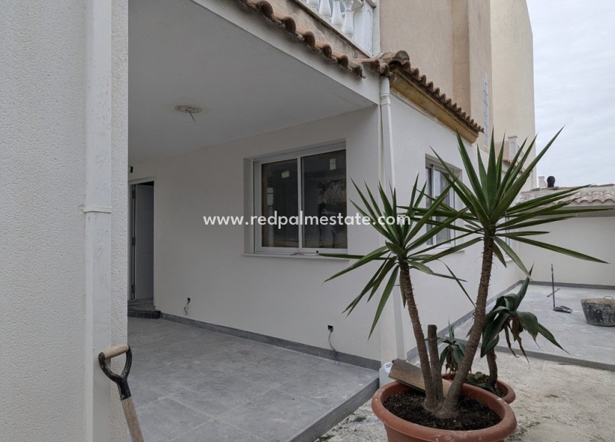 Resale - Town House -
Torrevieja