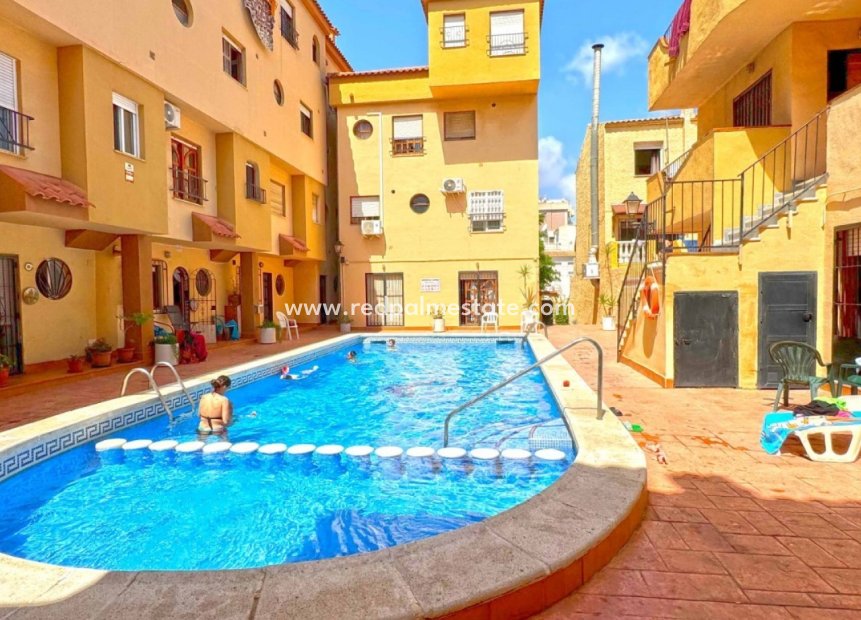 Resale - Town House -
Torrevieja