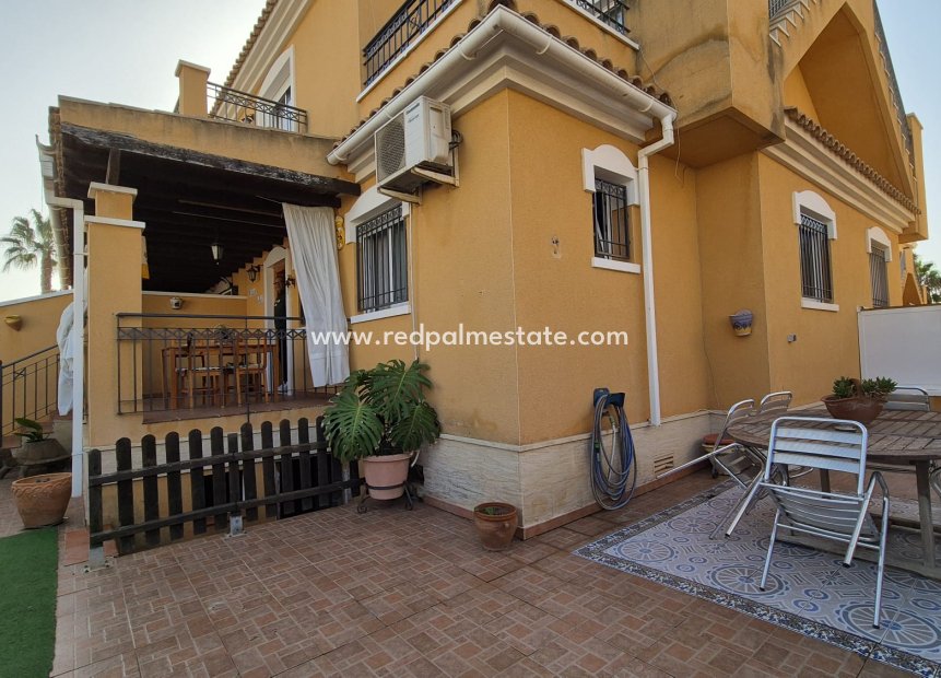 Resale - Town House -
Torrevieja