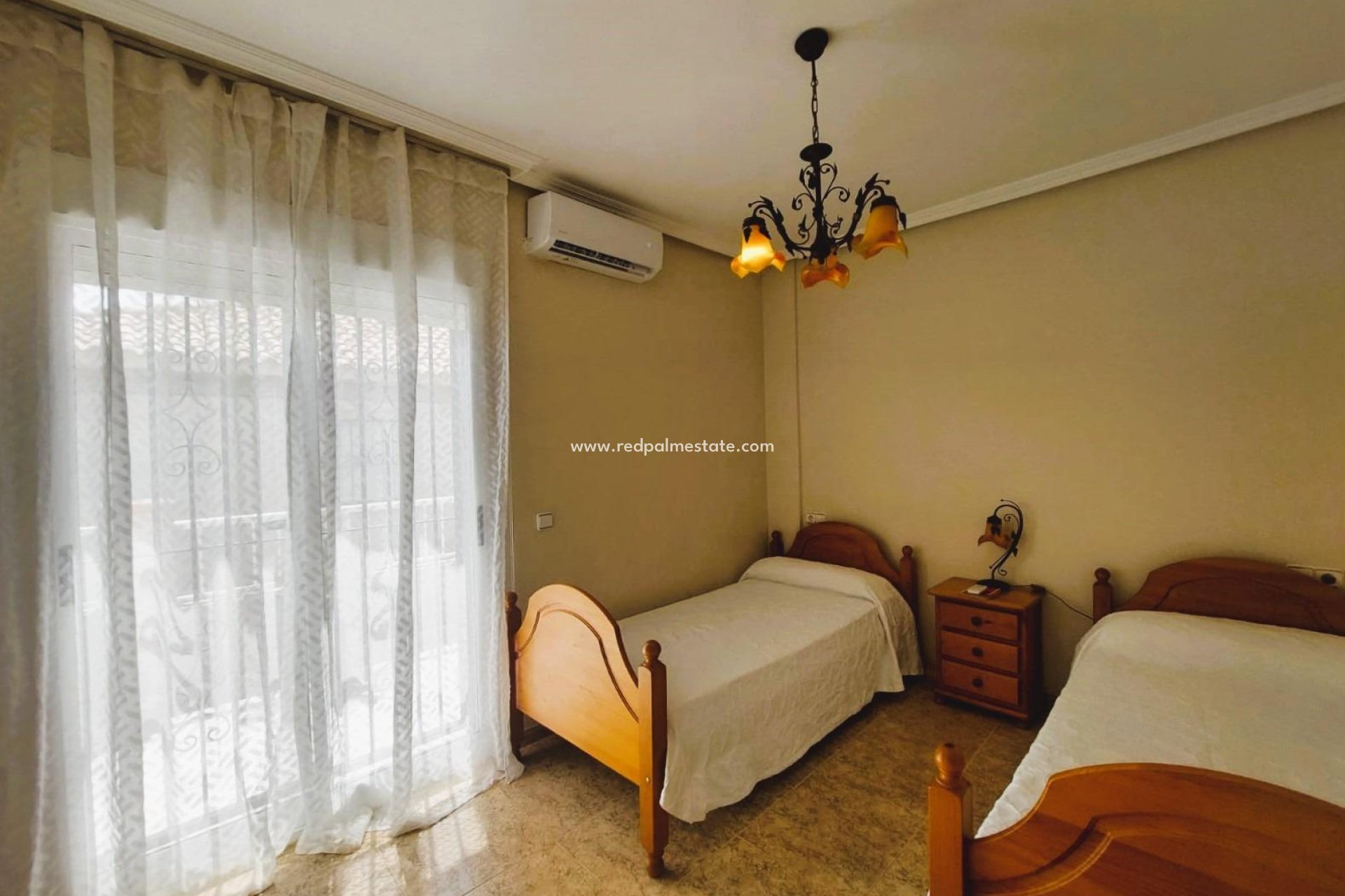 Resale - Town House -
Torrevieja