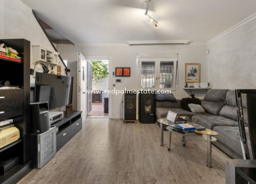 Resale - Town House -
Torrevieja