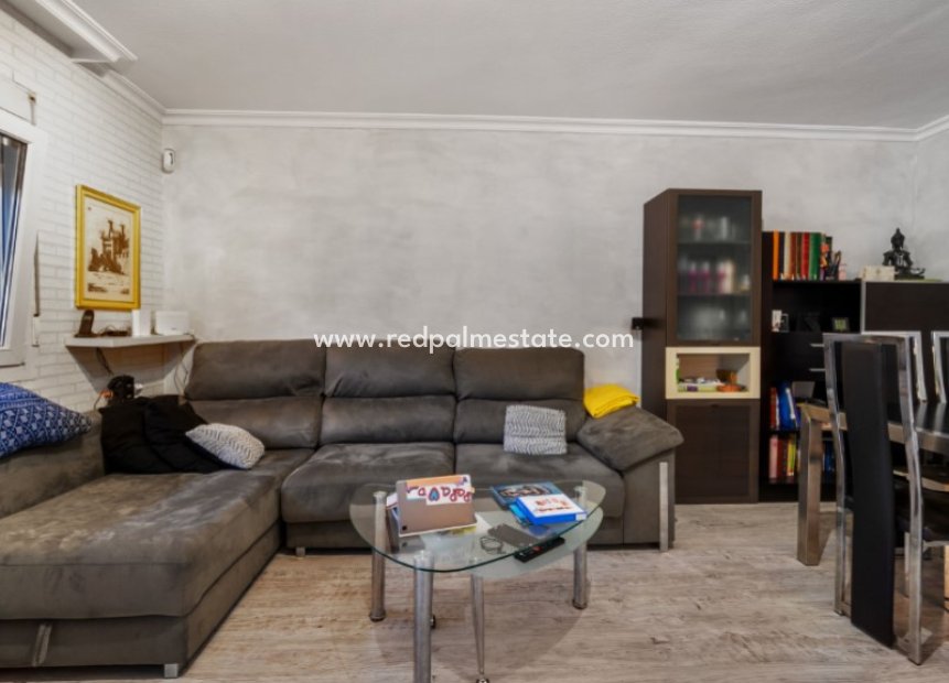 Resale - Town House -
Torrevieja