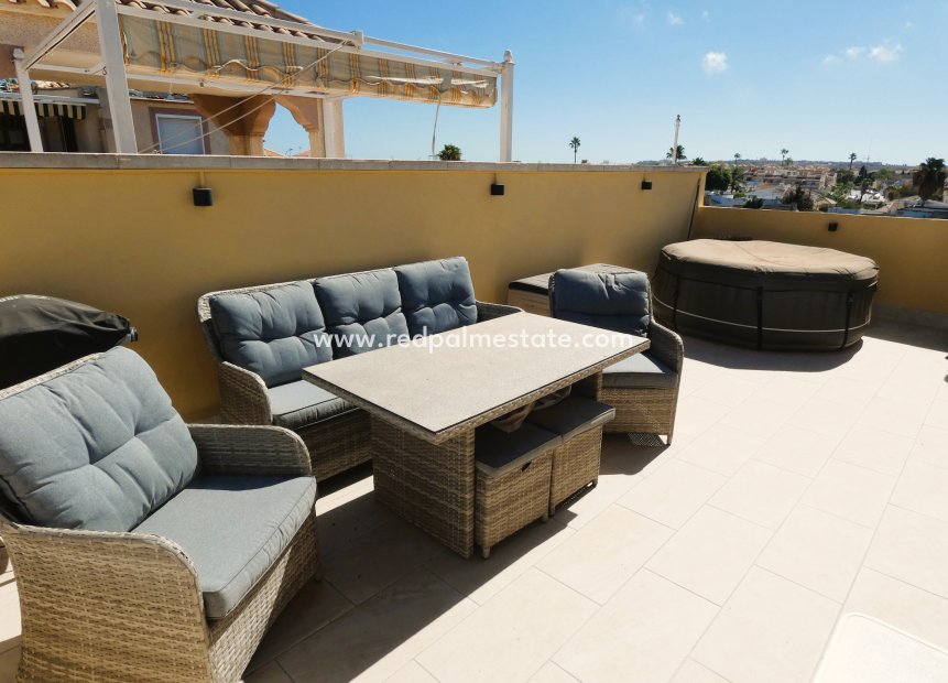 Resale - Town House -
Torrevieja