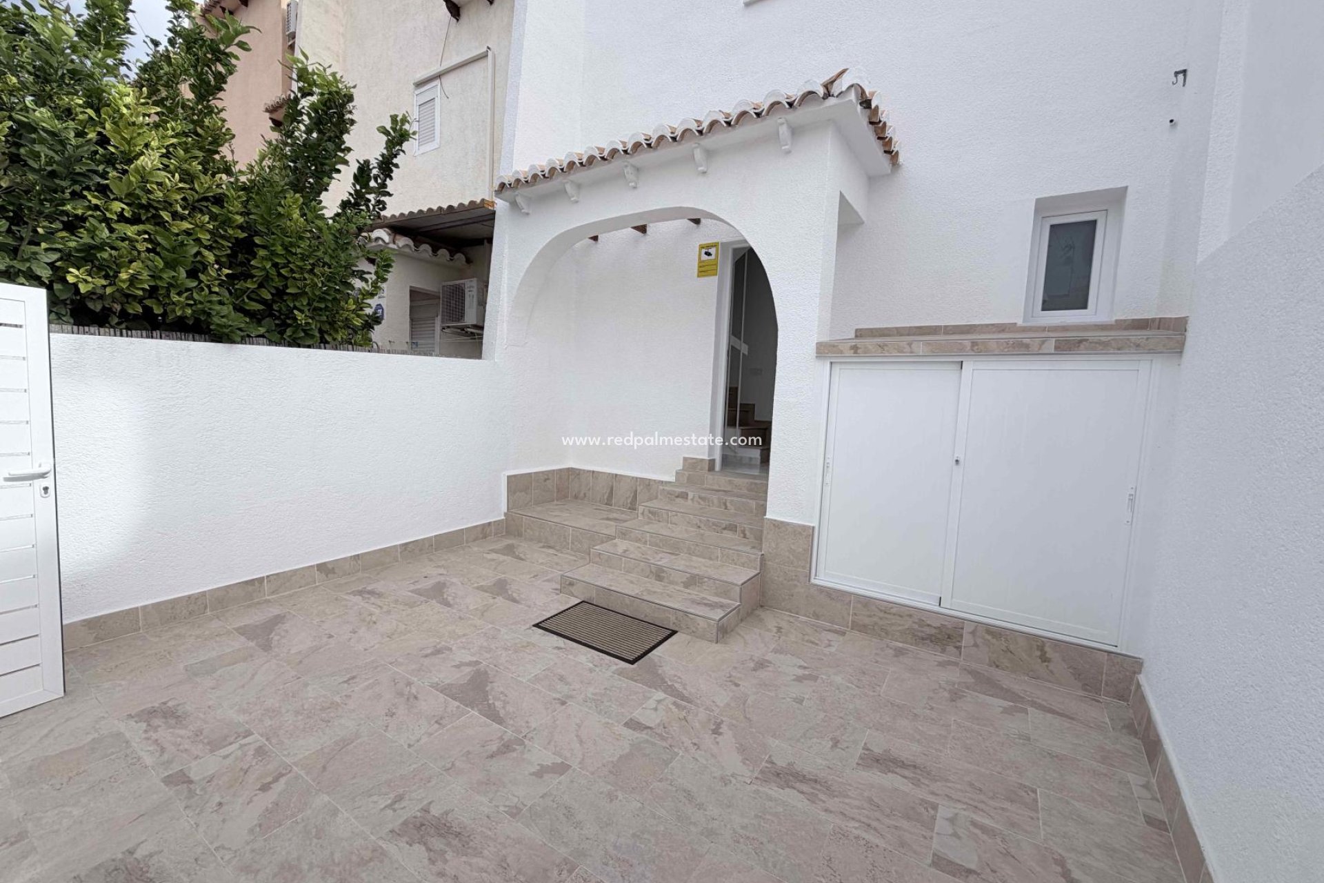 Resale - Town House -
Torrevieja