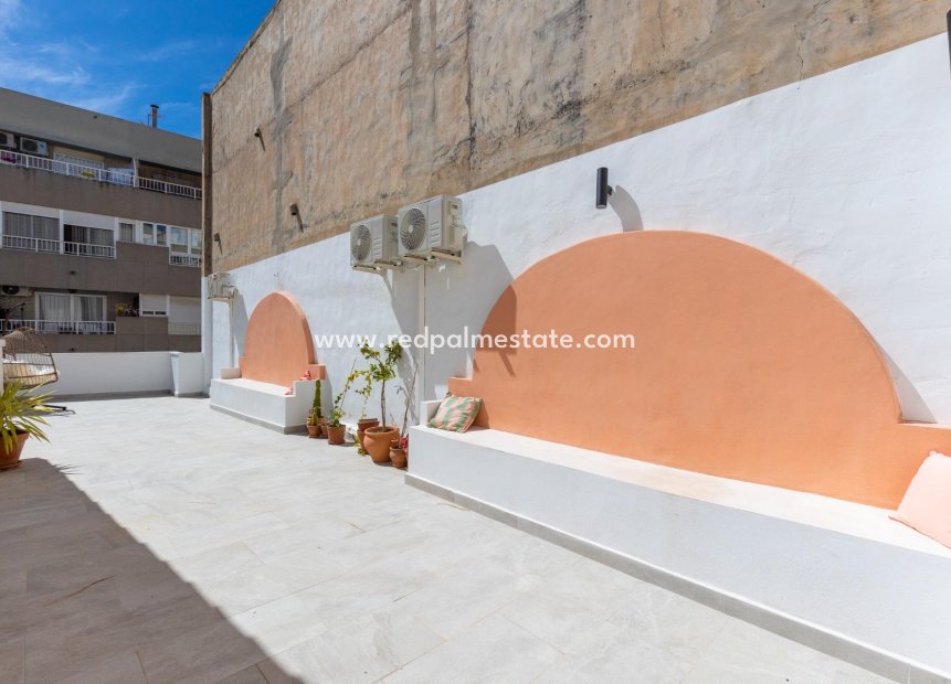 Resale - Town House -
Torrevieja