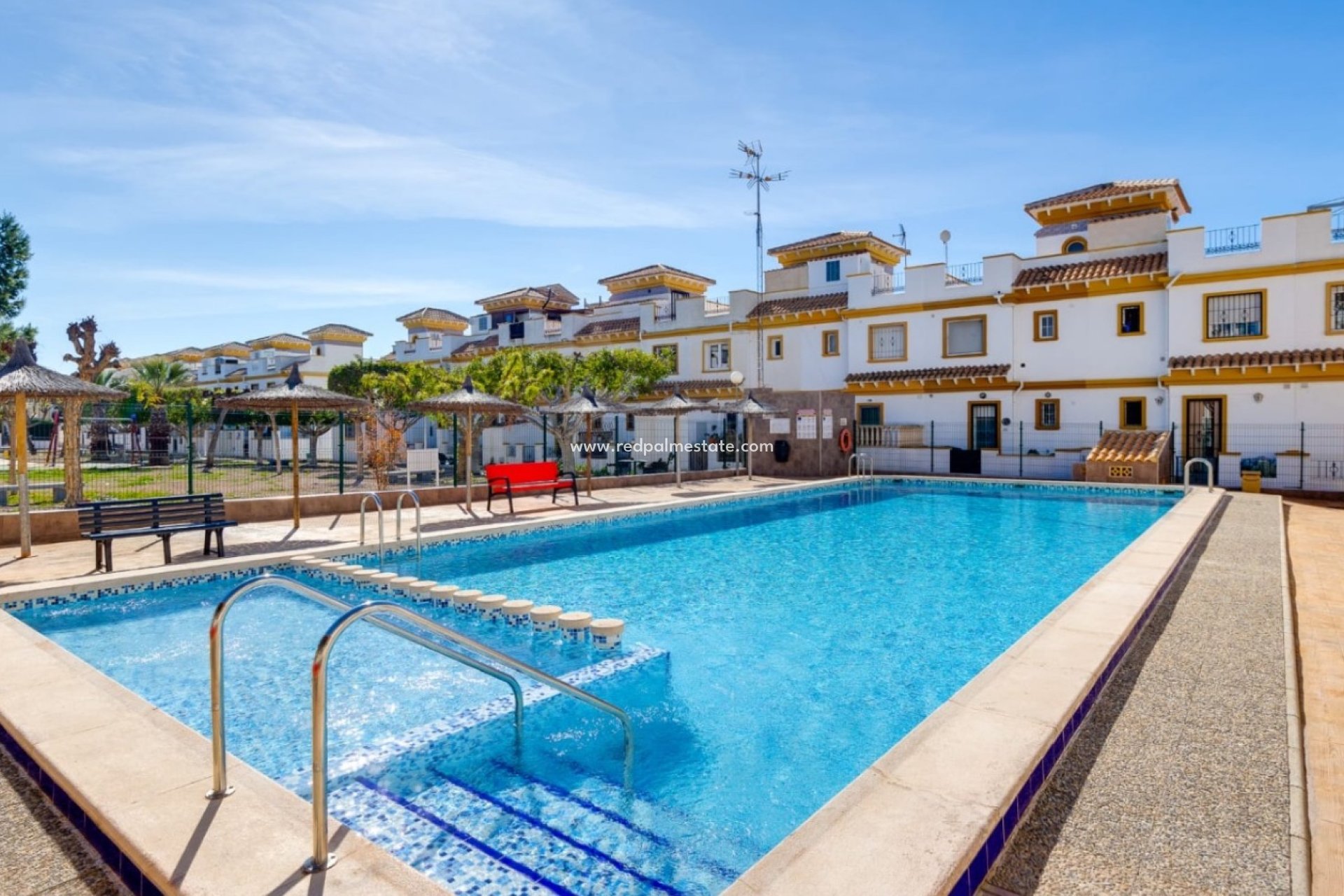 Resale - Town House -
Torrevieja