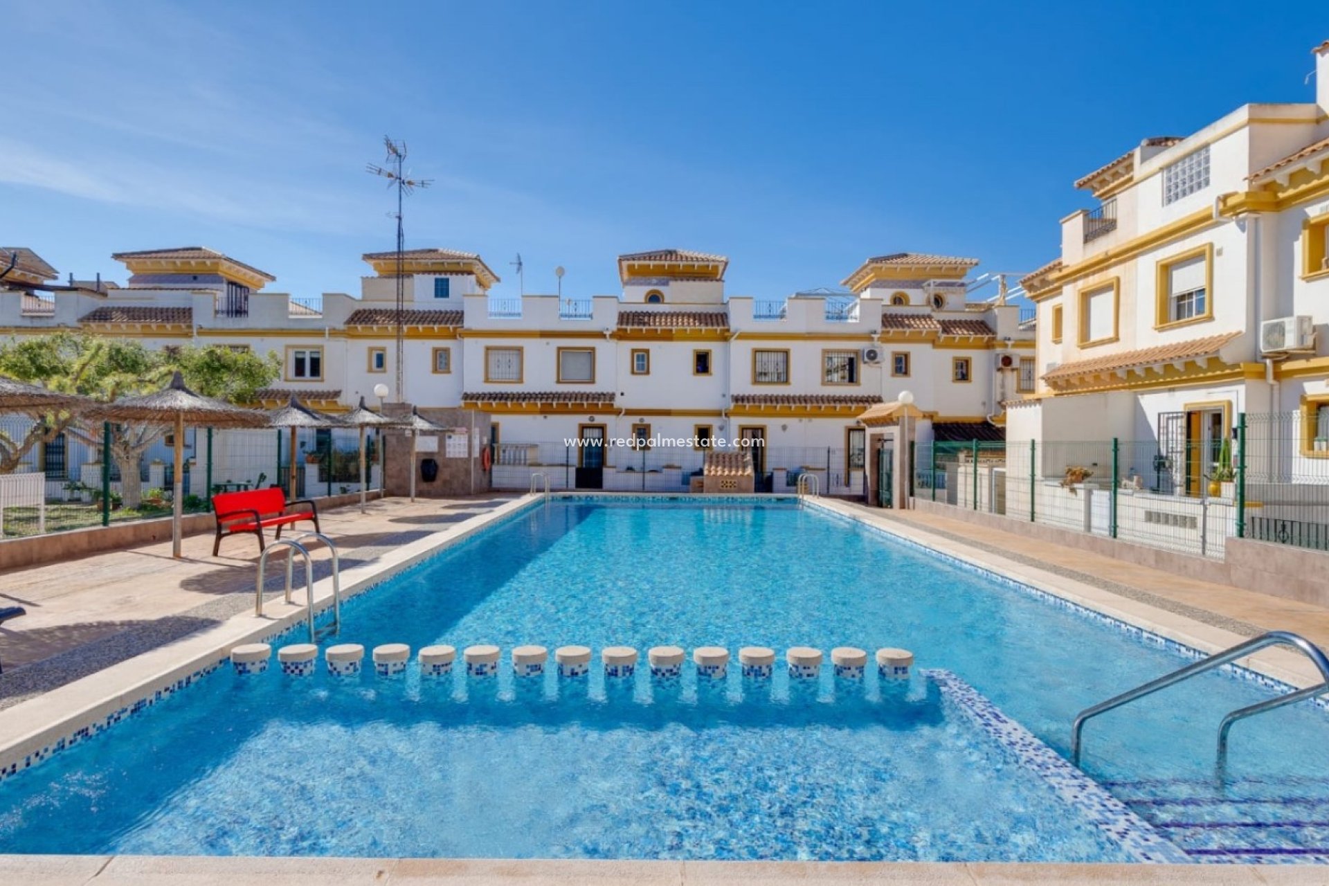 Resale - Town House -
Torrevieja